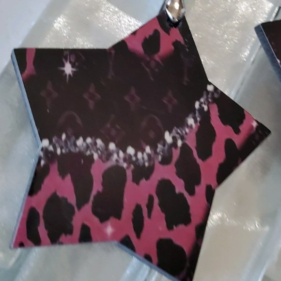 Pink Star Shaped Earrings - Picture 2 of 11